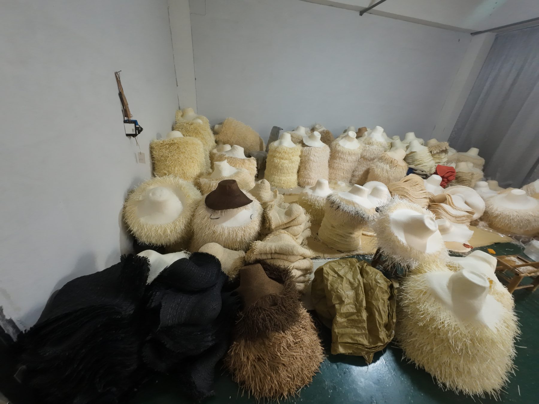 Wholesale hat inventory and storage photo 3