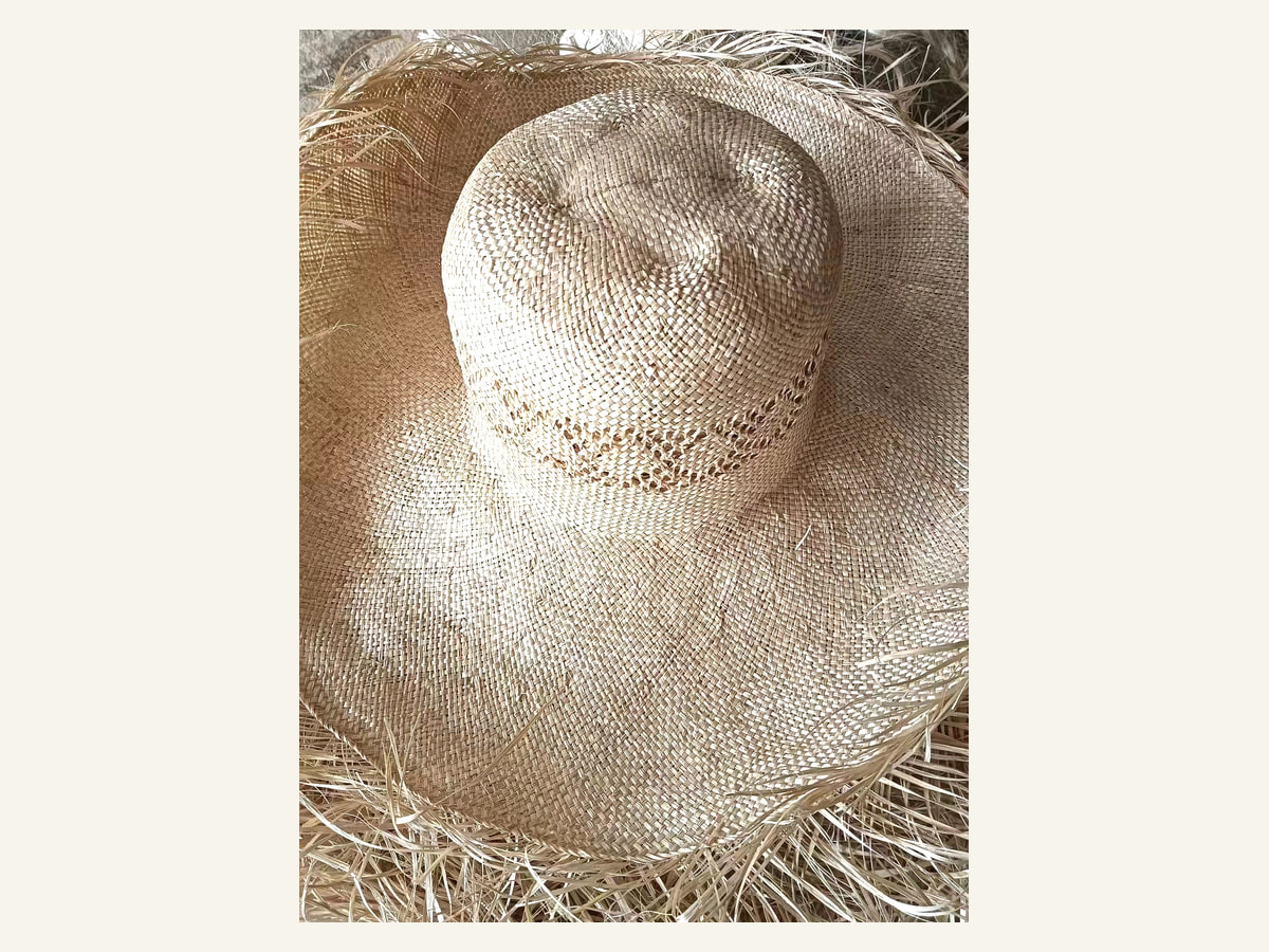 Natural-Tone Openwork Band Natural Straw Hat Body N07 for Wholesale | product photo