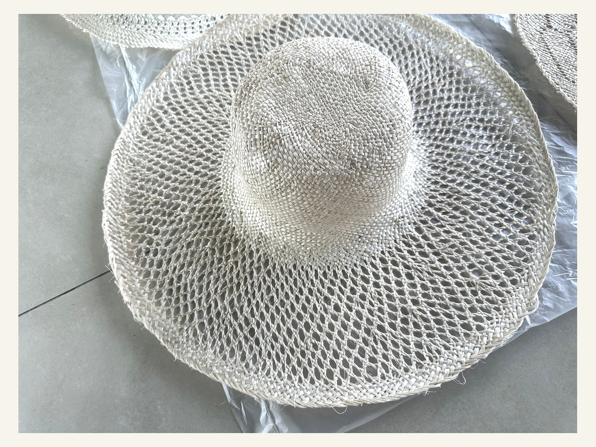 Mesh Brim Natural Straw Hat Body N21 for Wholesale | product photo